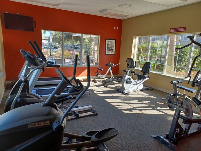 Building Photo - "Beautifully Updated 2/2 Condo in Gated Southside Neighborhood!"