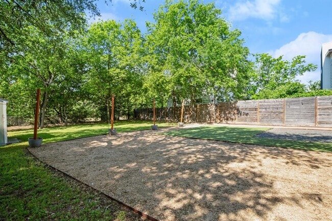 Building Photo - 1603 Grayford Dr