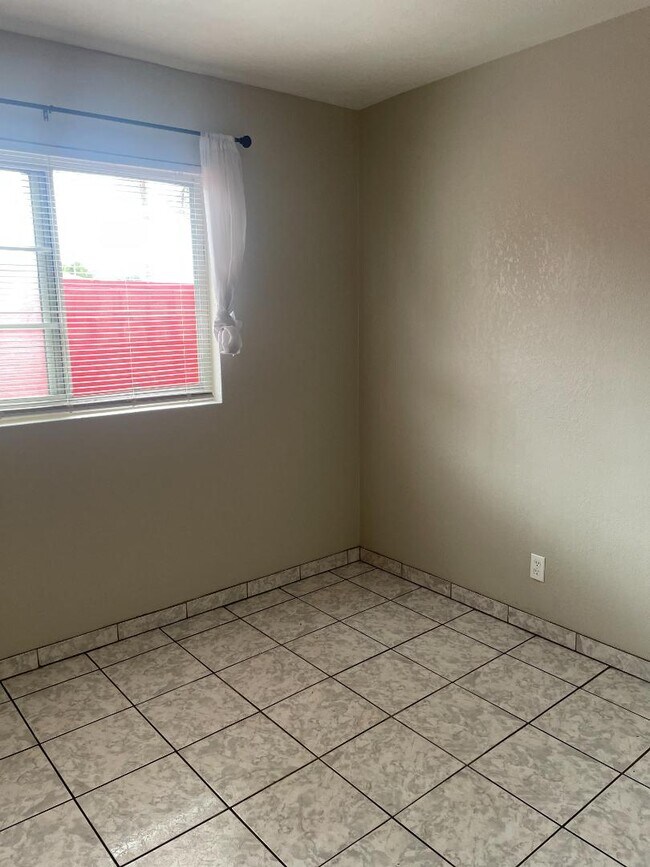 Building Photo - 3539 Baltic Ave