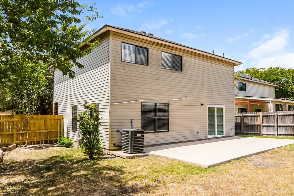 Building Photo - 7934 Dueling Oak