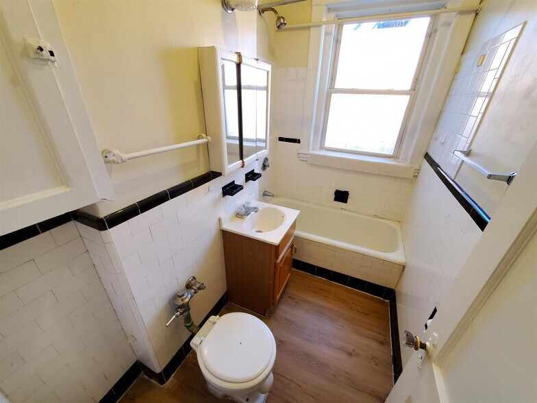 Building Photo - 11 Wendell St