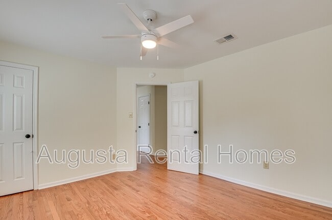 Building Photo - 4401 Pierwood Way