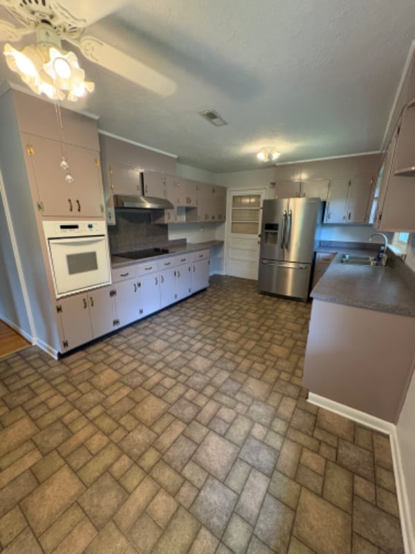 Building Photo - 2541 Dellwood Rd