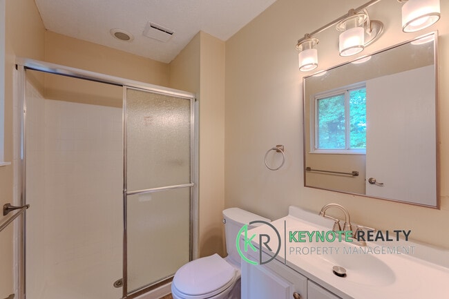 Building Photo - 1467 Hazelgrove Dr