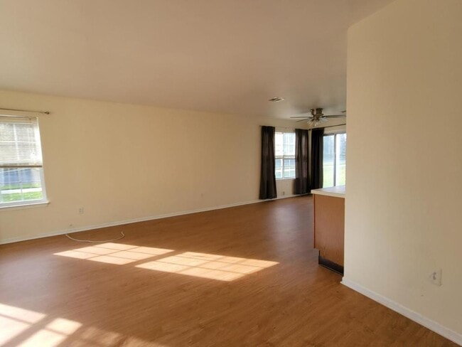 Building Photo - 1 Jodhpur Ct