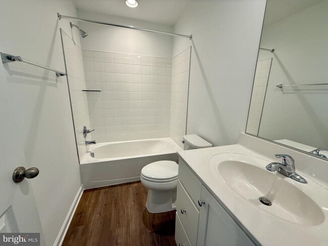 Building Photo - 79 Abigail St