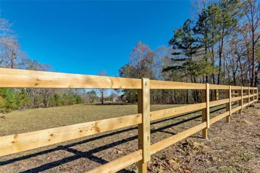 Building Photo - 151 Atchison Rd