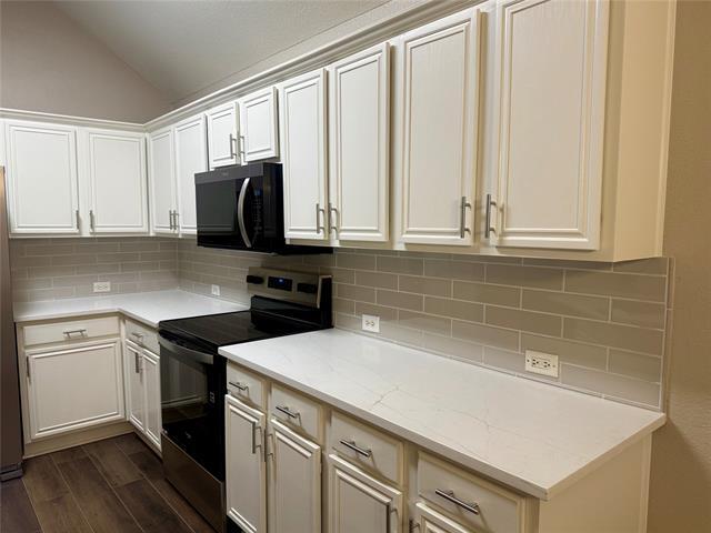 Building Photo - 2113 Fountain Dr