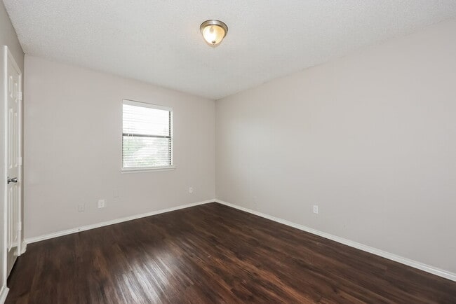 Building Photo - 1824 Island View Dr