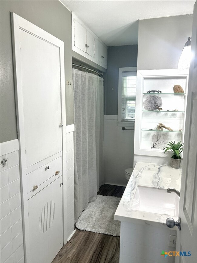 Building Photo - 1045 Arnold Rd