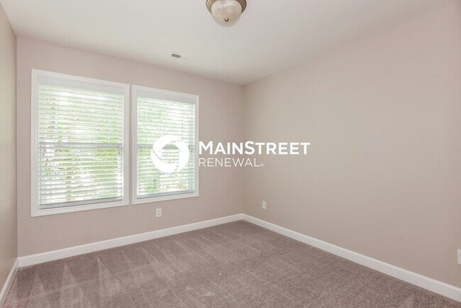 Building Photo - 3 Bedroom Pet-Friendly Home in Huntersville, NC with Main Street Renewal