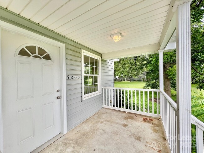 Primary Photo - 5200 Statesville Rd