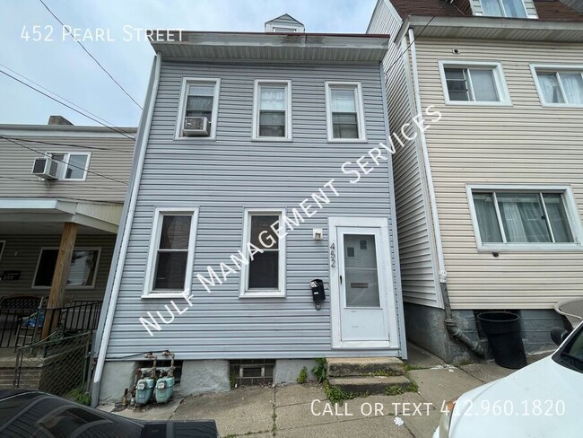 Primary Photo - 2 Bed, 2 Bath House in Bloomfield