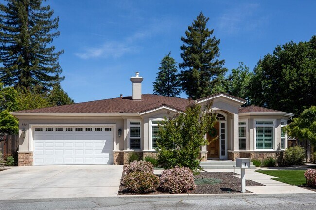 Building Photo - 955 Stanley Ave