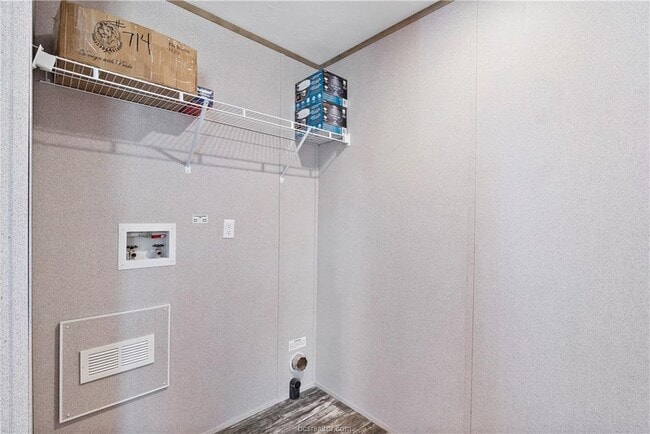 Building Photo - 3933 Graham Rd N