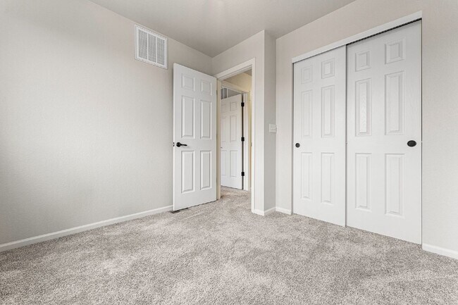 Building Photo - Charming 3-Bedroom Home in Thornton with Spacious Layout and Modern Amenities!