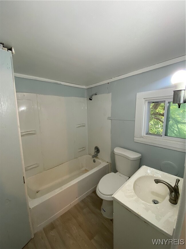 Building Photo - 95 Westminster Ave