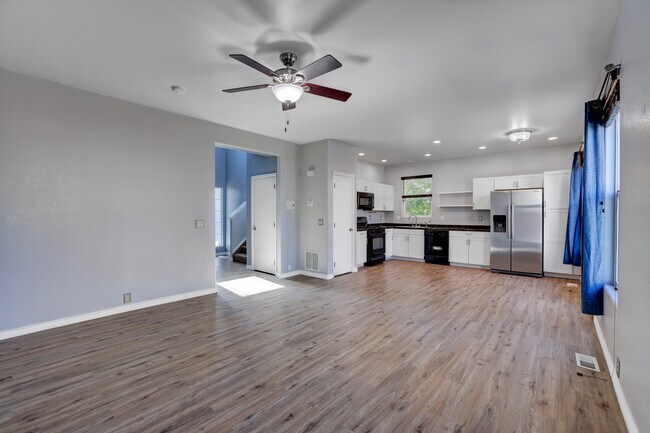 Building Photo - 11926 Rodez Grove