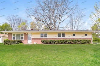 Building Photo - 12050 Mignon Dr