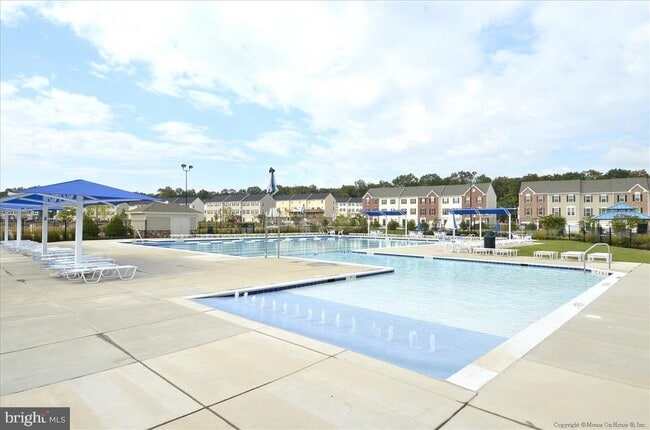 Building Photo - 7258 Mockingbird Cir