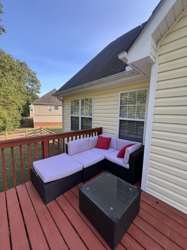 Building Photo - 7475 British Rd