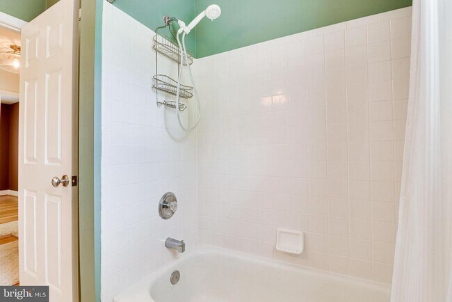 Building Photo - 6122 Bayliss Pl