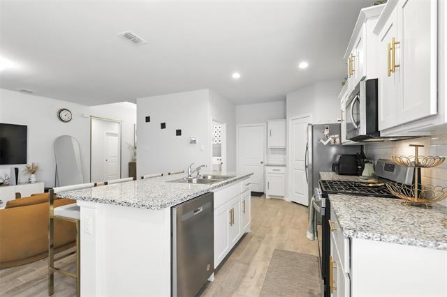 Building Photo - 8577 Big Apple Dr