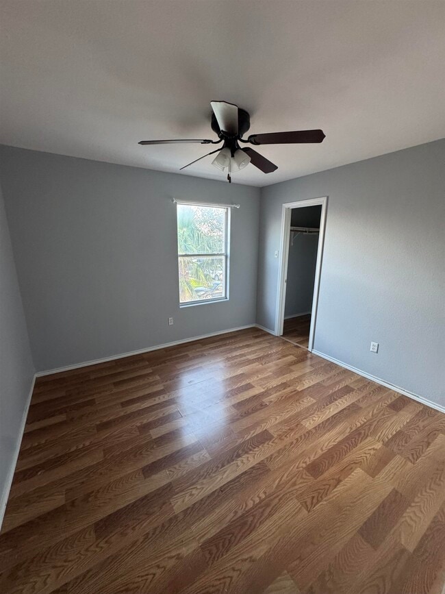 Building Photo - 519 Gandara Dr