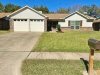 Building Photo - 701 Morning Glory Ln