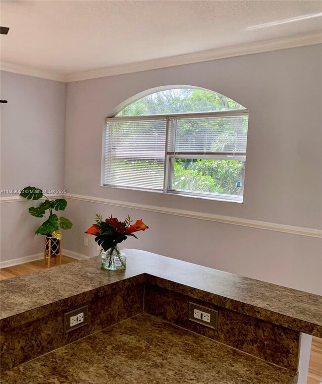 Building Photo - 3128 Coral Ridge Dr