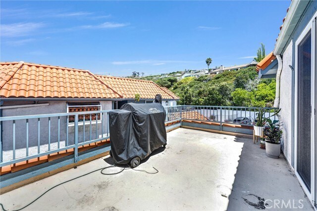 Building Photo - 134 Avenida Presidio