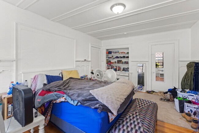 Building Photo - 1464 Commonwealth Ave #2B Boston MA 02134
