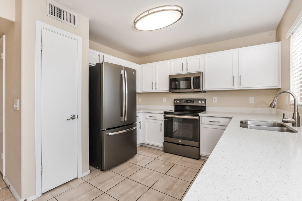 Building Photo - 3822 N 105th Ln