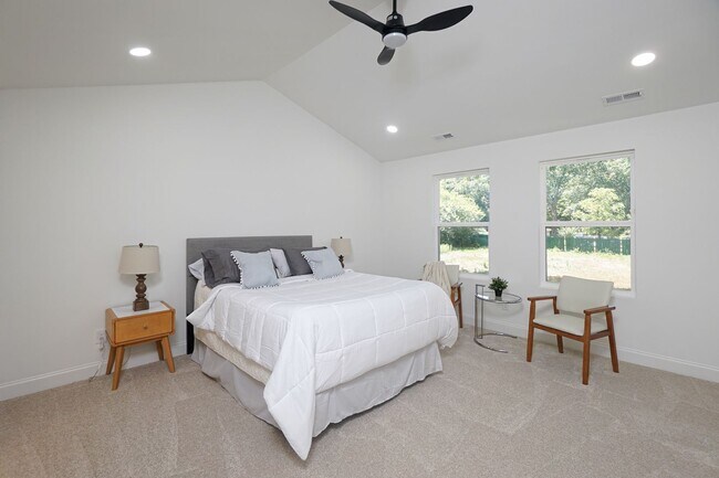 Building Photo - Brand new Duet Style Townhome in Charlotte!