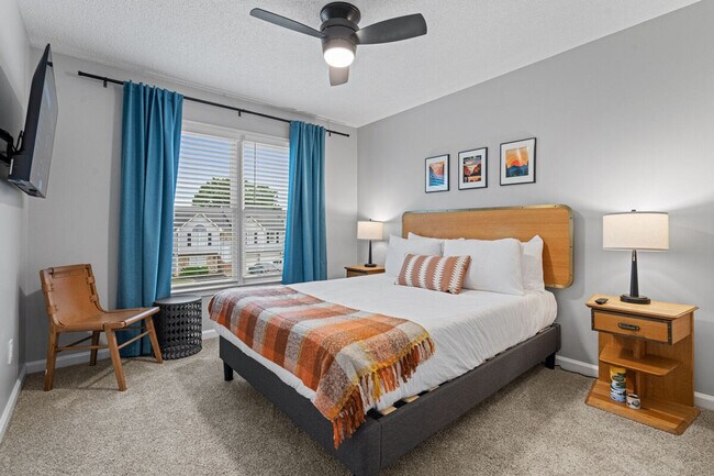 Building Photo - 13 Huntcliff Dr