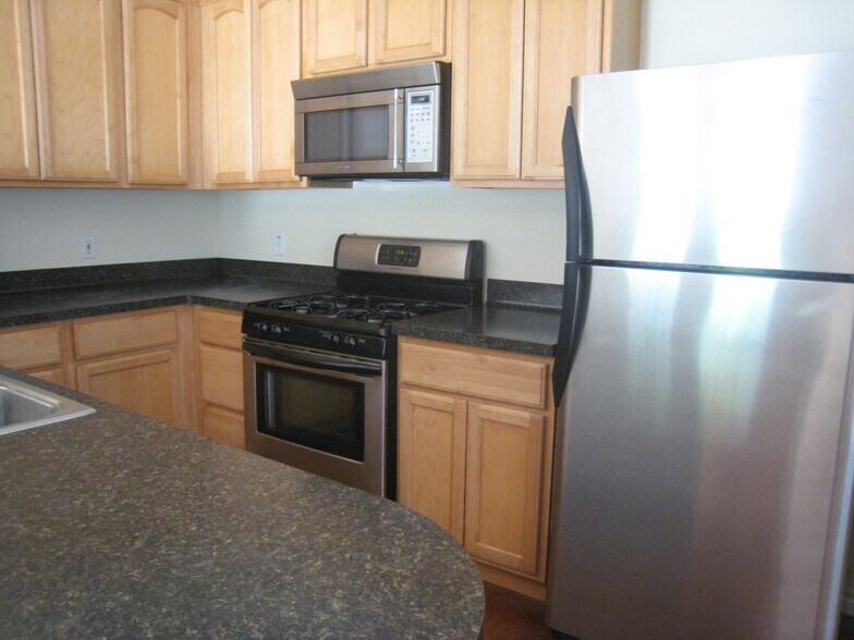 Kitchen - 1501 E 3rd St