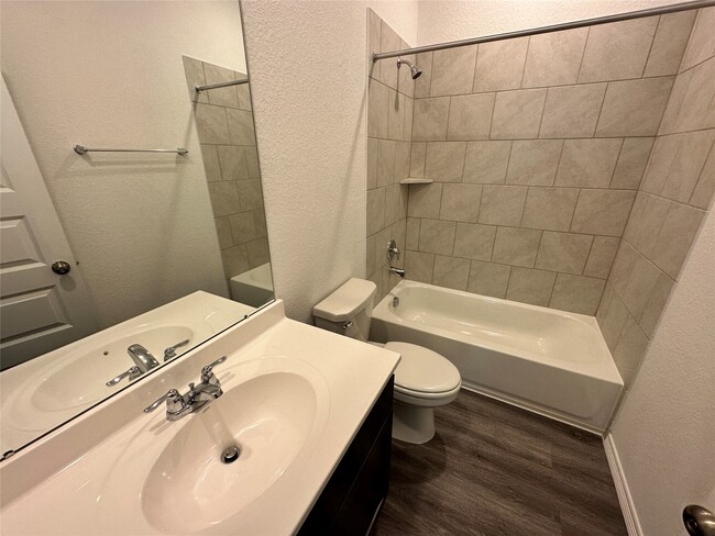 Building Photo - 16504 Moss Ln