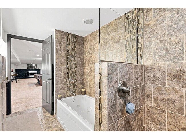 Building Photo - 4424 W 70th St