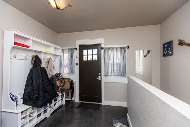 Building Photo - Stunning Remodeled Downtown Craftsman 3BD ...