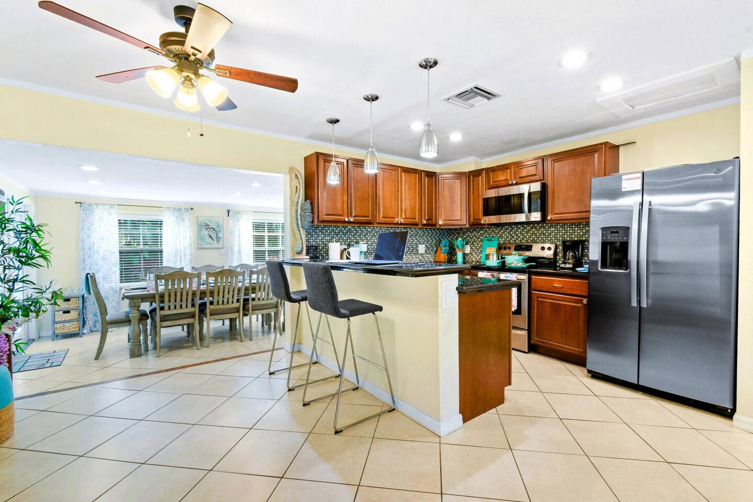 Building Photo - 3252 Florida Blvd