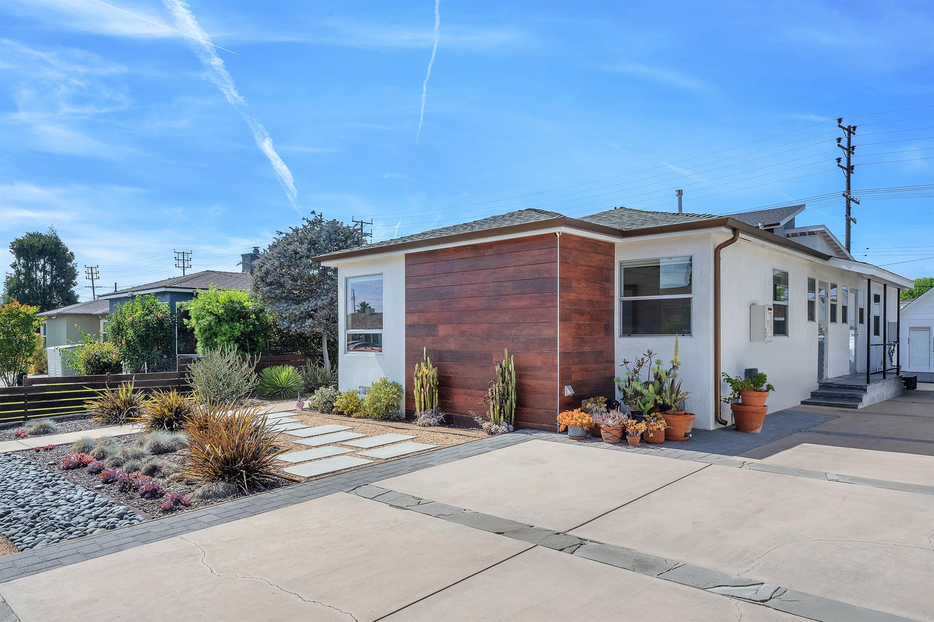 Building Photo - 8447 Kittyhawk Ave