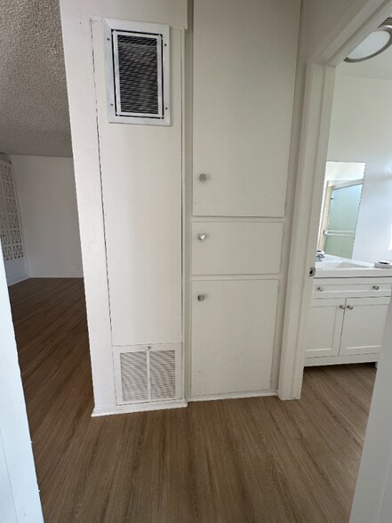 Building Photo - 4350 Troost Ave