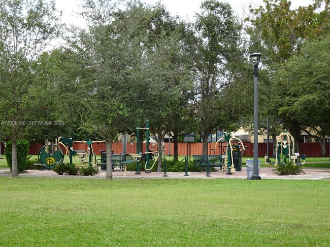 Building Photo - 7921 SW 152nd Ave