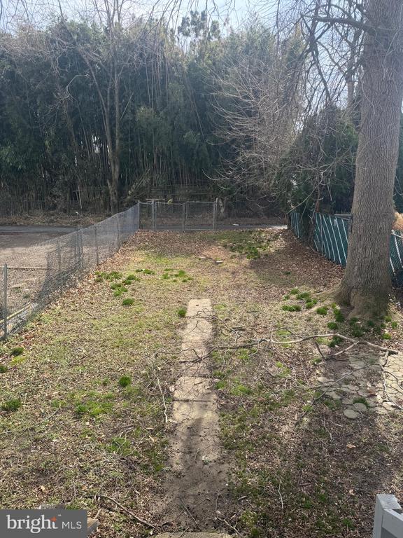 Building Photo - 219 Johnson Ave