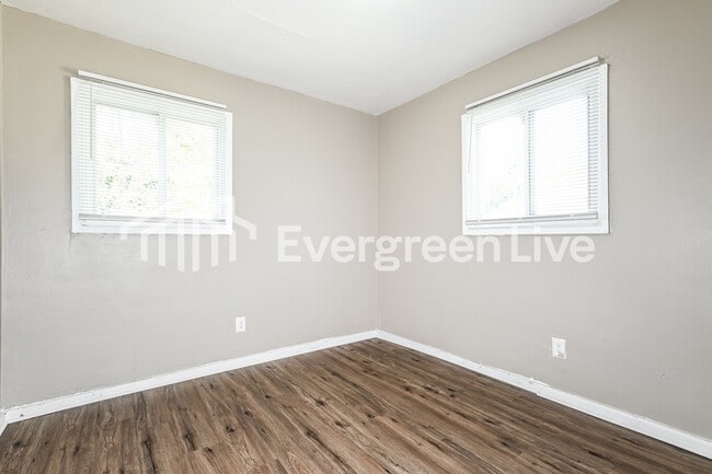 Building Photo - 419 Ferdinand Dr