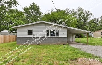 Building Photo - 512 N Mahn Ave