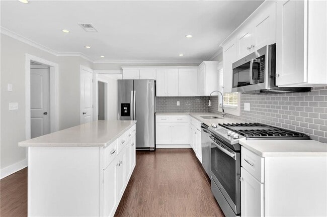 Building Photo - 3021 Canton Hills Dr