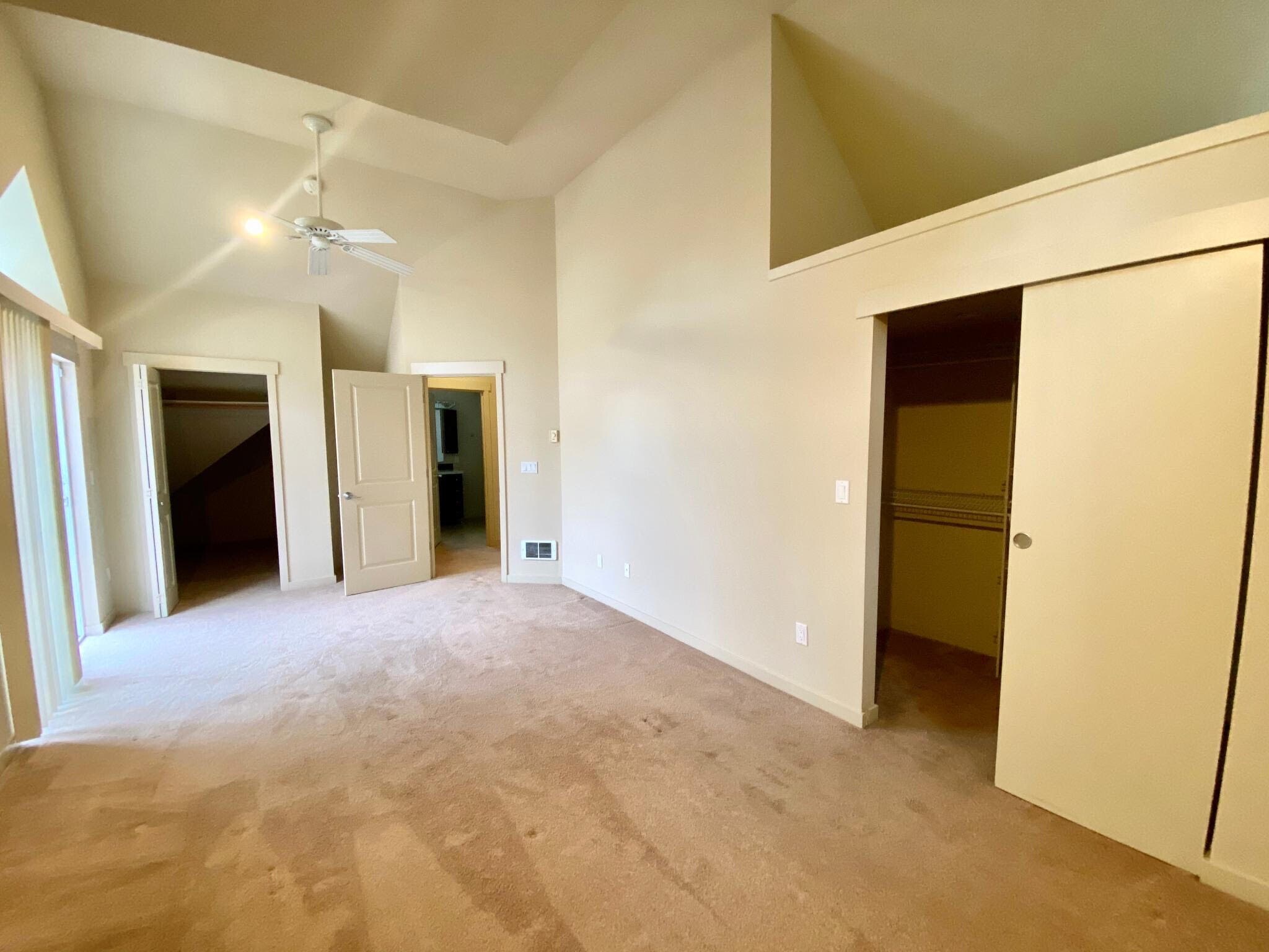 Building Photo - 16605 33rd Ave W