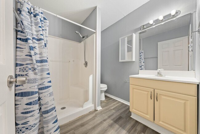 Building Photo - Spacious 4-Bedroom Retreat with Fireplace & Island Kitchen in New Braunfels