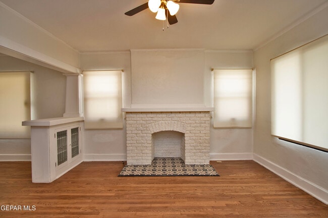 Building Photo - 1703 E Rio Grande Ave